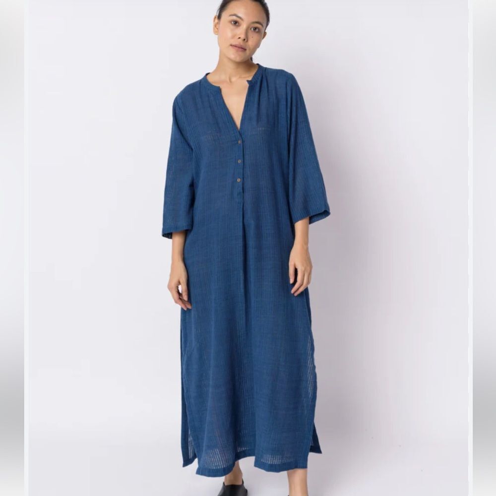 World of crow, long blue tunic dress with high slit new with tags- extra small